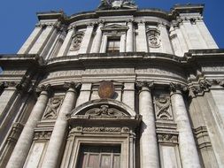 ancient architecture of rome italy