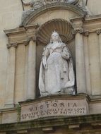 england historically queen monument