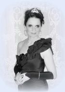 woman in royal tiara