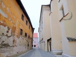 narrow street in the old town in Eihshtet