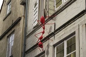 ant red art statue