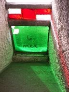 notre-dame green window recess
