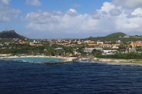 ocean shore of Aruba in the daytime