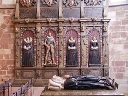 monuments to the shttifskirche church