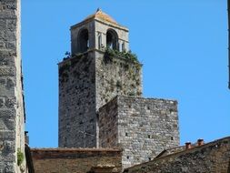 medieval tuscany building