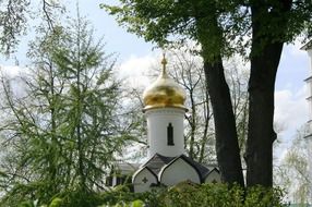 russian orthodox cathedral in summer