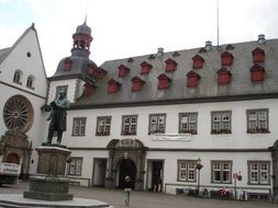 a bronze statue on the square in Germany