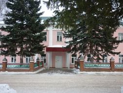 building with pink facade in iglino