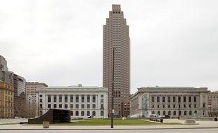 square in front of the courthouse in ohio