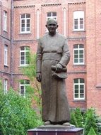 Picture of the statue