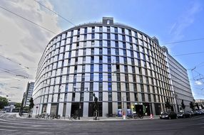 semicircular building in berlin