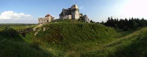 Castle ruin on hill, Poland, rabsztyn