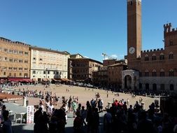 italy tourists market