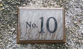 ten number figure plate