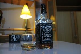 jack daniels wisky bottle