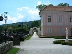 castle in Hradek