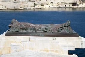 malta memorial monument