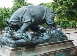 art in architecture park in paris