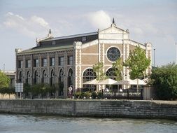 waterfront restaurant building