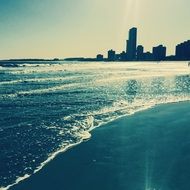 tide wave in the sun