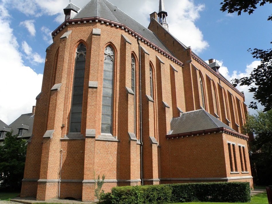 sint elisabethgasthuis church facade