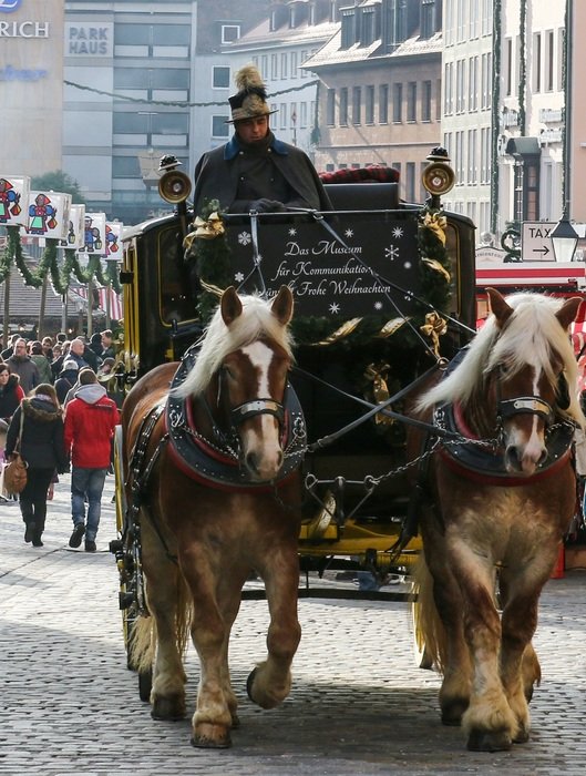 picture of the christmas parade