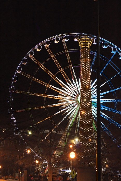 Photo of Ferris wheel at night