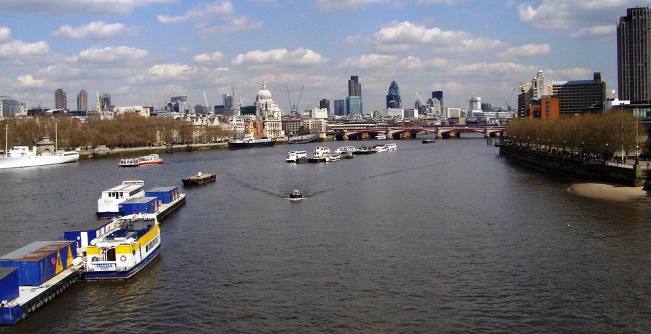 the thames and the city , london, England, UK