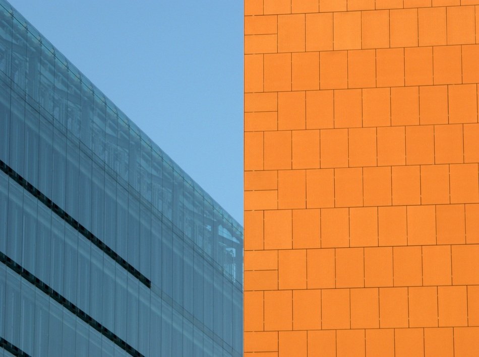 contrast of facades