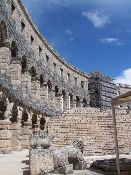 wall amphitheater in croatia