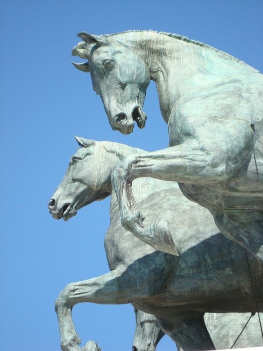 horses monument