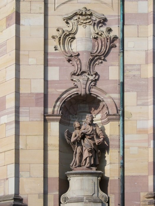 stone chruch sculptures on monument