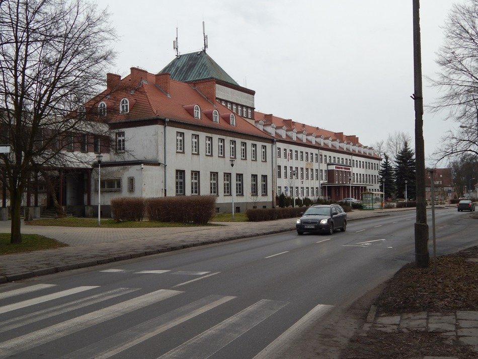 picture of the road and architecture in Poland