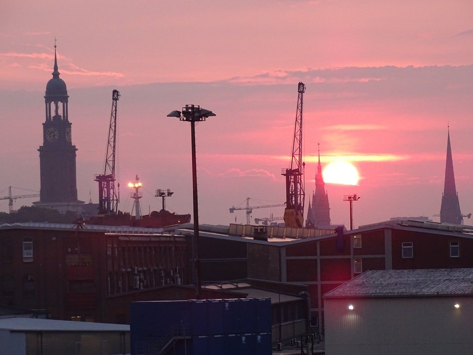 cityscape of Hamburg in the evening