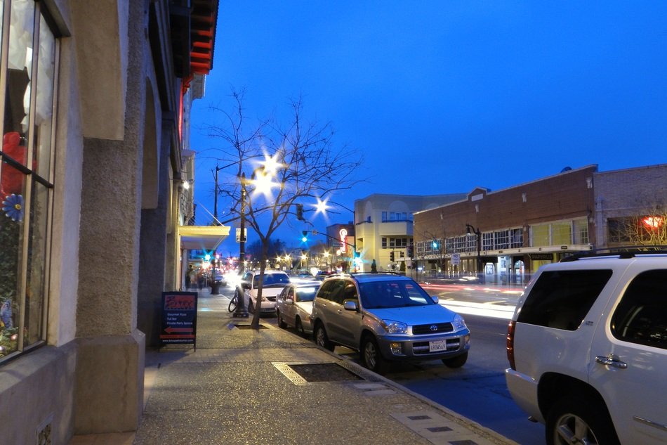 petaluma city at night