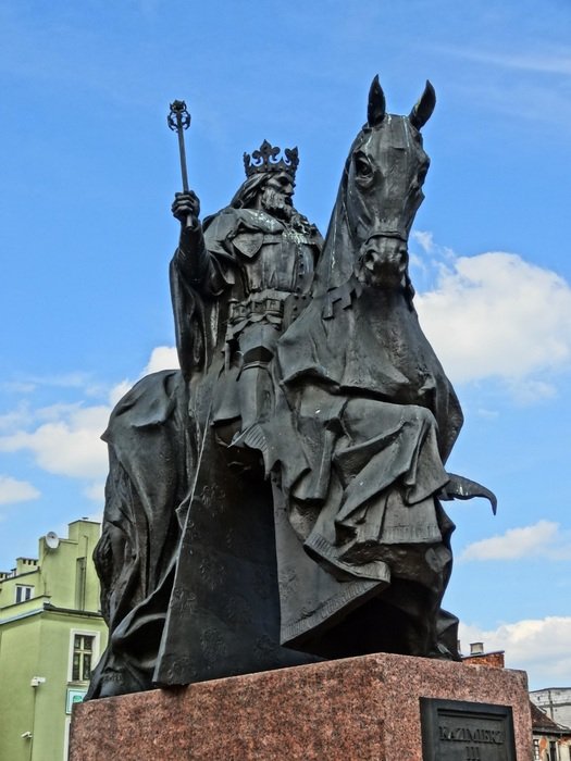 bydgoszcz grait king casimir horse statue
