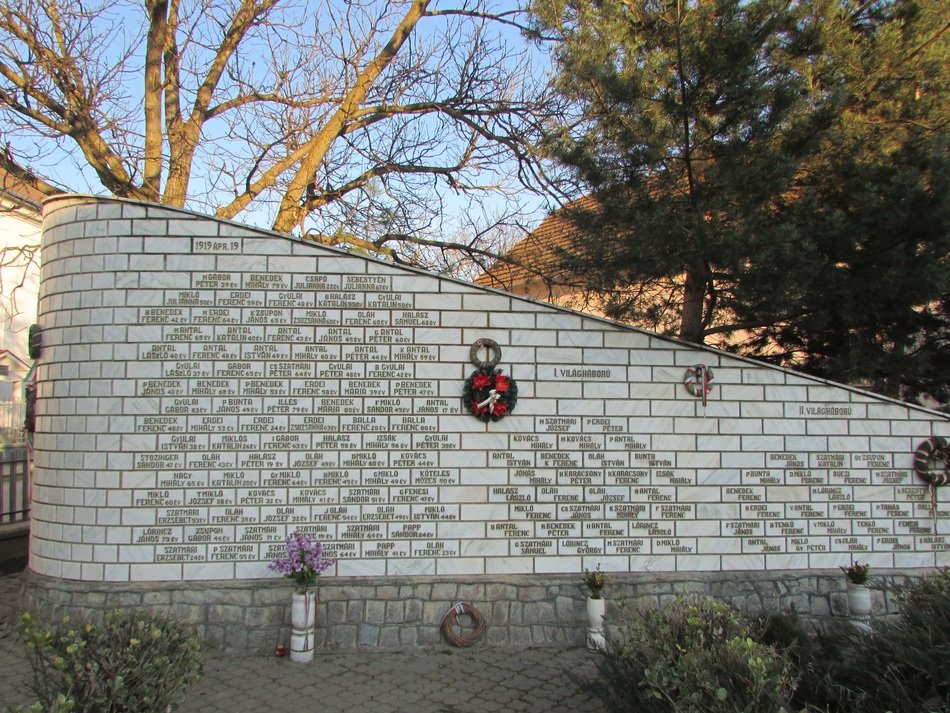 monument in transylvania