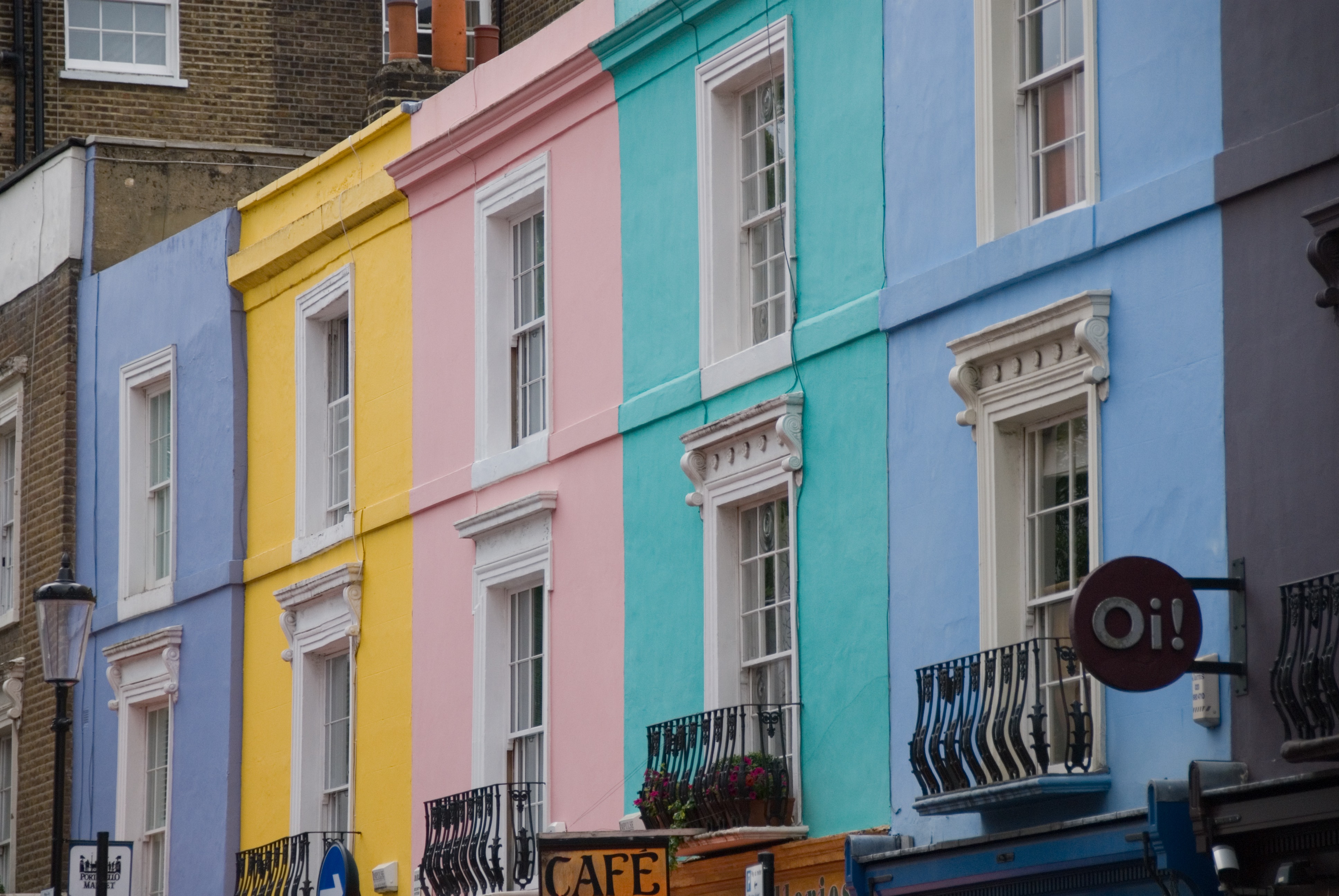 Houses with colorful facades in portobello road, london free image download