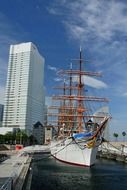 Sailing yokohama boat in ocean