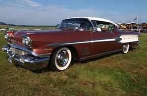 Picture of pontiac bonneville from 1958
