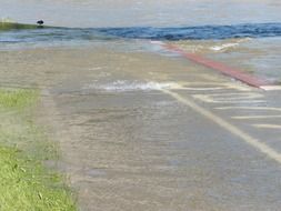 flooding of the bike path on the Danube embankment