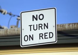 sign do not turn to red