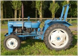 blue tractor farm