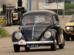 retro volkswagen beetle car