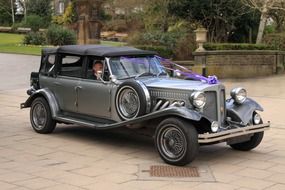 antique automobile for wedding