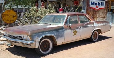 old rusty police car