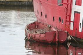 picture of the red dinghy