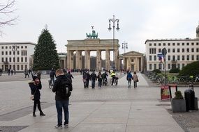 picture of brandenburg gate in Berlin