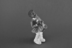 Statuette of a jazz artist