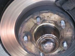 disc with bolts